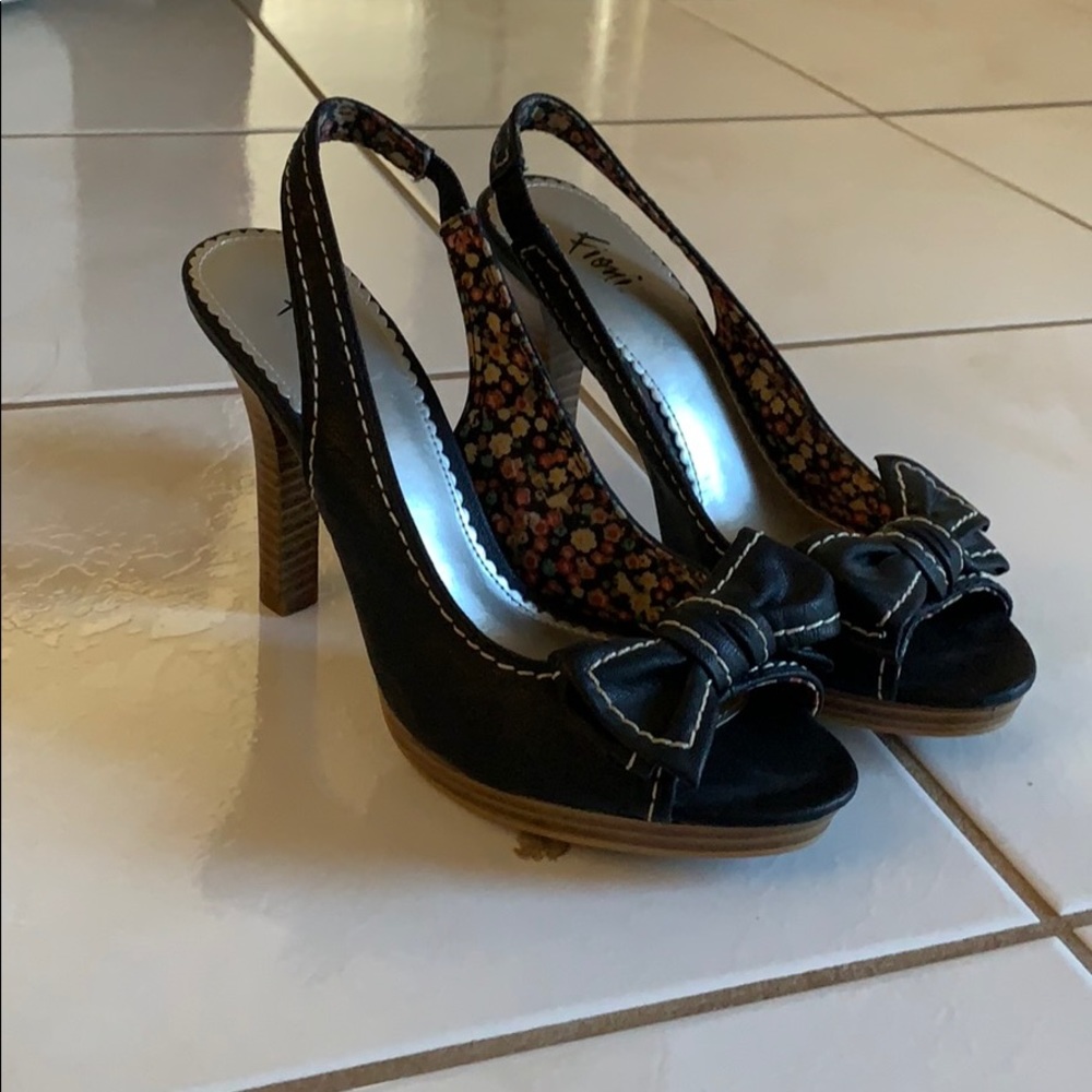 fioni heel